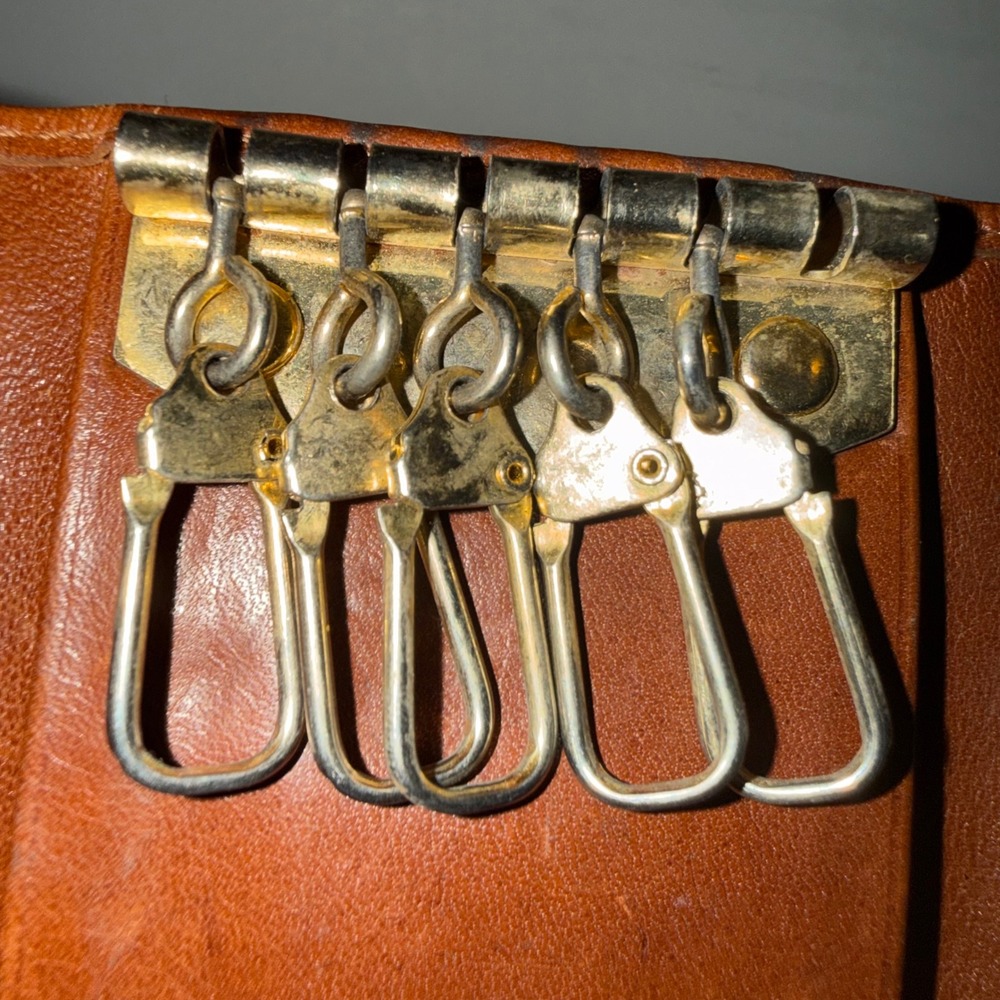 Vintage Christian Dior Brown Leather Key Holder Case Wallet CD Crest Logo Snaps - Picture 7 of 9